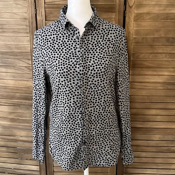 H&M‎ slim fit button down shirt - Picture 1 of 8